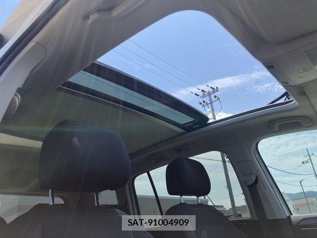 VolksWagen GOLF TOURAN 2019-05 7394851-13