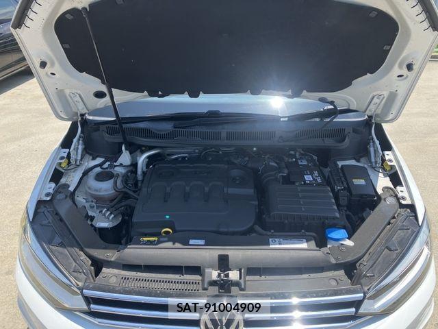VolksWagen GOLF TOURAN 2019-05 7394851-15