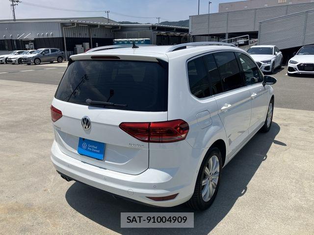 VolksWagen GOLF TOURAN 2019-05 7394851-2