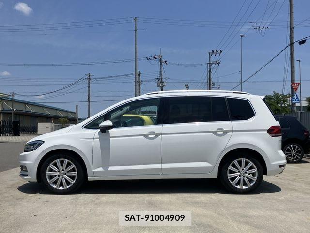 VolksWagen GOLF TOURAN 2019-05 7394851-4