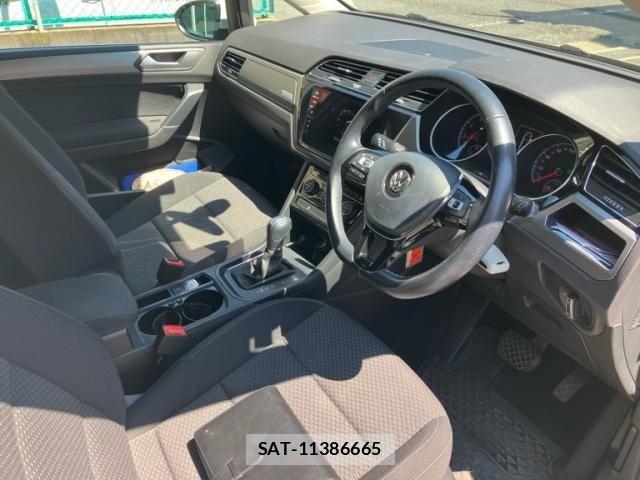 VolksWagen GOLF TOURAN 2018-02 7503722-11