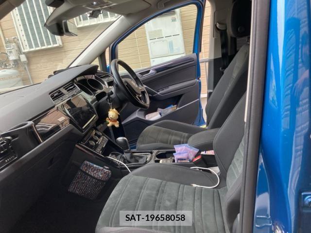 VolksWagen GOLF TOURAN 2018-06 7503721-14