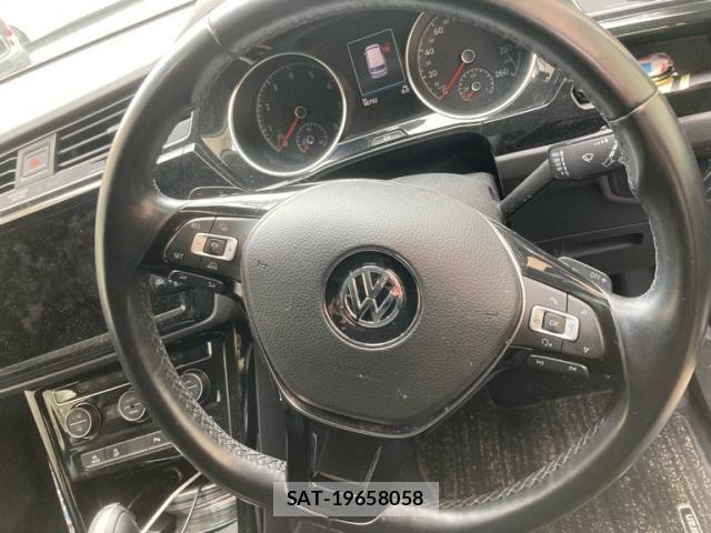 VolksWagen GOLF TOURAN 2018-06 7503721-15
