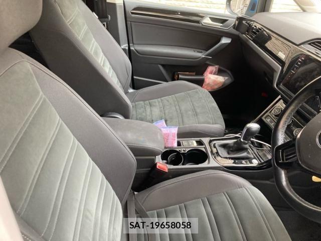 VolksWagen GOLF TOURAN 2018-06 7503721-16