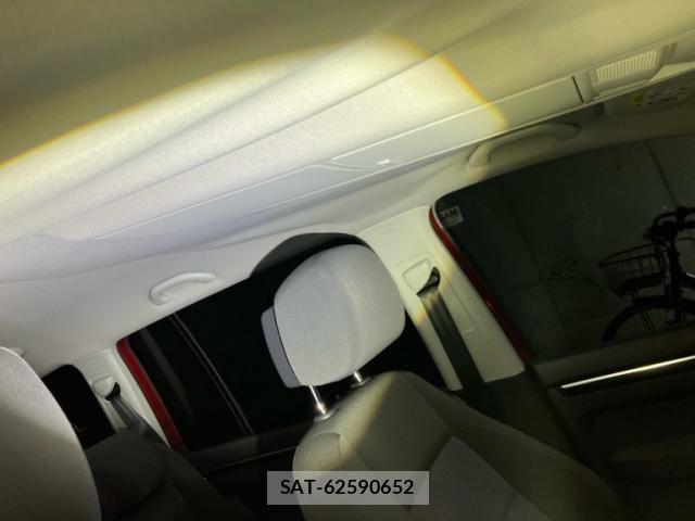 VolksWagen GOLF TOURAN 2015-05 7563086-12