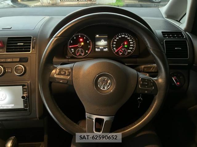 VolksWagen GOLF TOURAN 2015-05 7563086-13