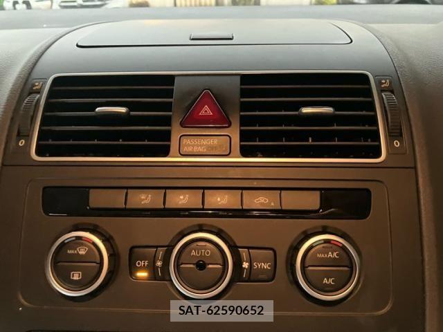VolksWagen GOLF TOURAN 2015-05 7563086-18