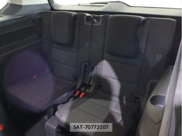 VolksWagen GOLF TOURAN 2021-06 7563084-6
