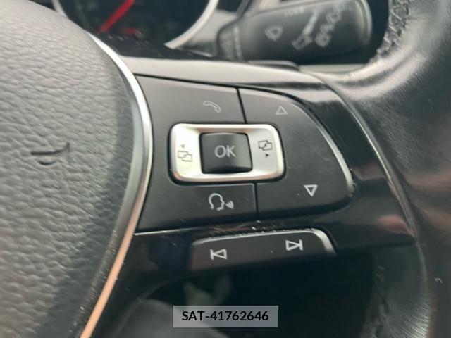 VolksWagen GOLF TOURAN 2017-12 7730713-16