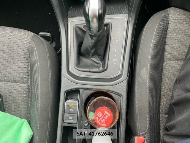 VolksWagen GOLF TOURAN 2017-12 7730713-24