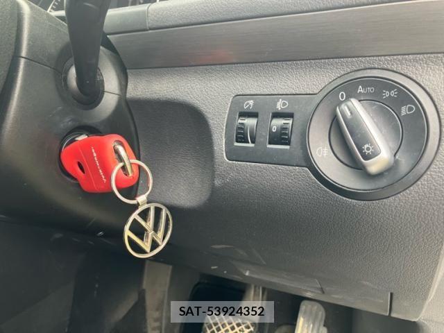 VolksWagen GOLF TOURAN 2013-07 7730714-15