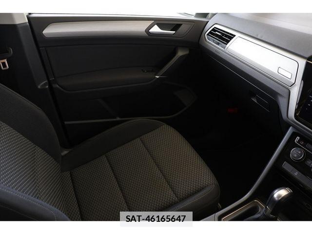 VolksWagen GOLF TOURAN 2019-12 7790502-19