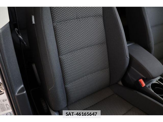 VolksWagen GOLF TOURAN 2019-12 7790502-23