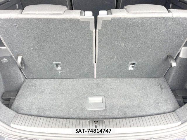 VolksWagen GOLF TOURAN 2019-08 7880480-11
