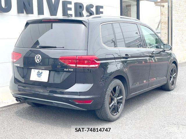 VolksWagen GOLF TOURAN 2019-08 7880480-18