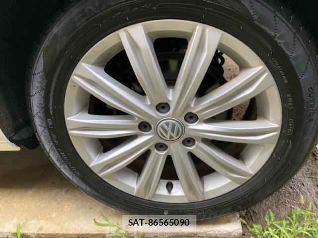 VolksWagen GOLF TOURAN 2017-06 7880488-10