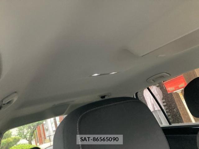 VolksWagen GOLF TOURAN 2017-06 7880488-17