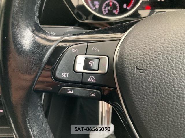VolksWagen GOLF TOURAN 2017-06 7880488-20