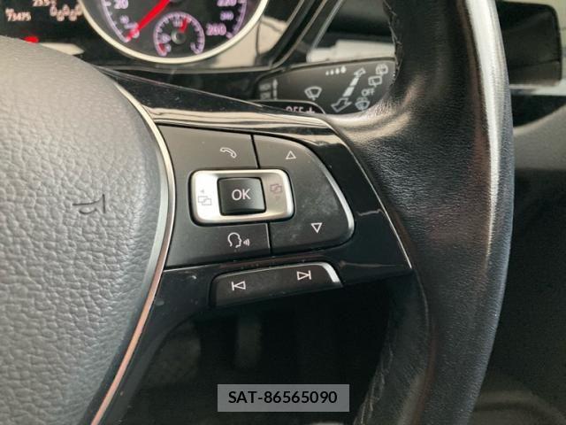VolksWagen GOLF TOURAN 2017-06 7880488-21