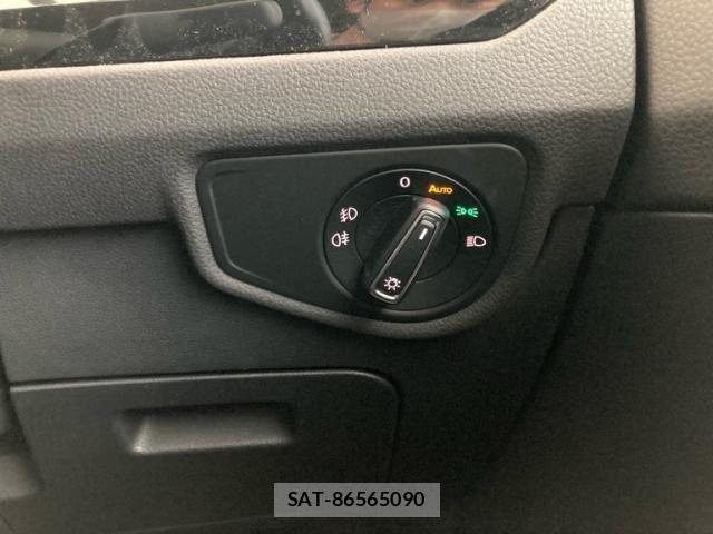 VolksWagen GOLF TOURAN 2017-06 7880488-22