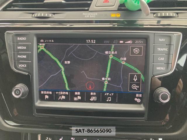 VolksWagen GOLF TOURAN 2017-06 7880488-23
