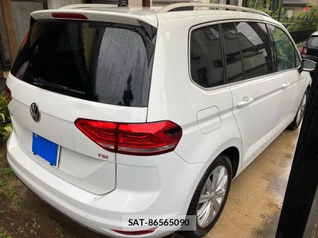 VolksWagen GOLF TOURAN 2017-06 7880488-4