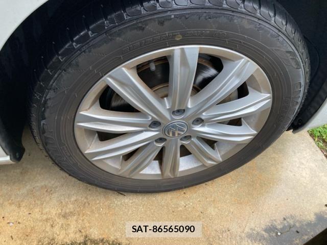 VolksWagen GOLF TOURAN 2017-06 7880488-8