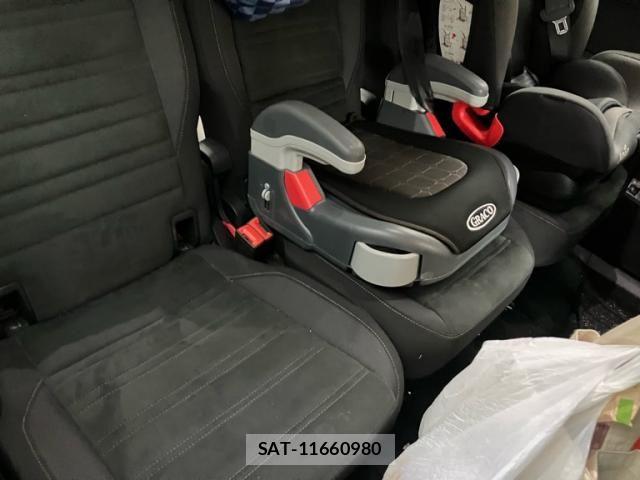 VolksWagen GOLF TOURAN 2017-08 7903628-15