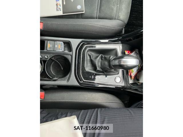 VolksWagen GOLF TOURAN 2017-08 7903628-22