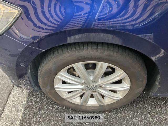 VolksWagen GOLF TOURAN 2017-08 7903628-8