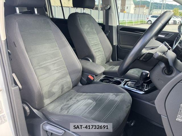 VolksWagen GOLF TOURAN 2021-05 7981570-10