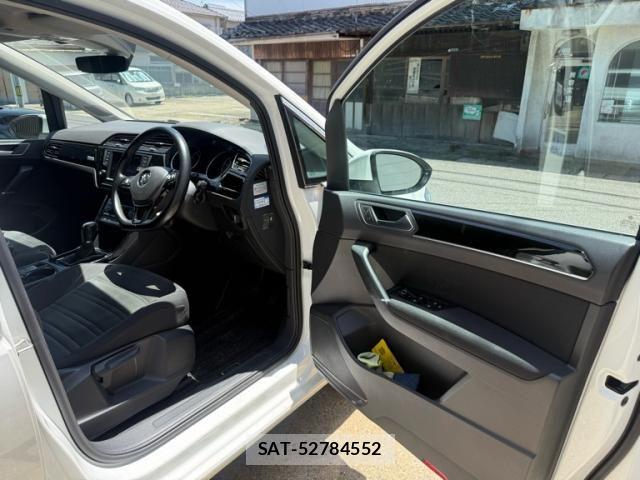 VolksWagen GOLF TOURAN 2017-09 8039182-11