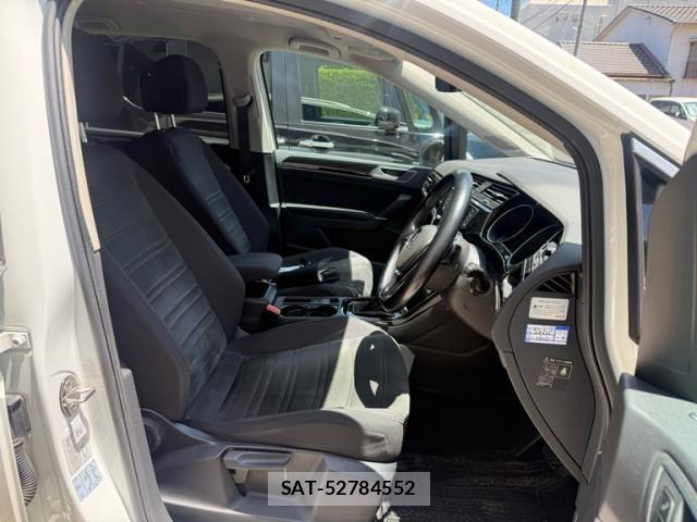VolksWagen GOLF TOURAN 2017-09 8039182-12