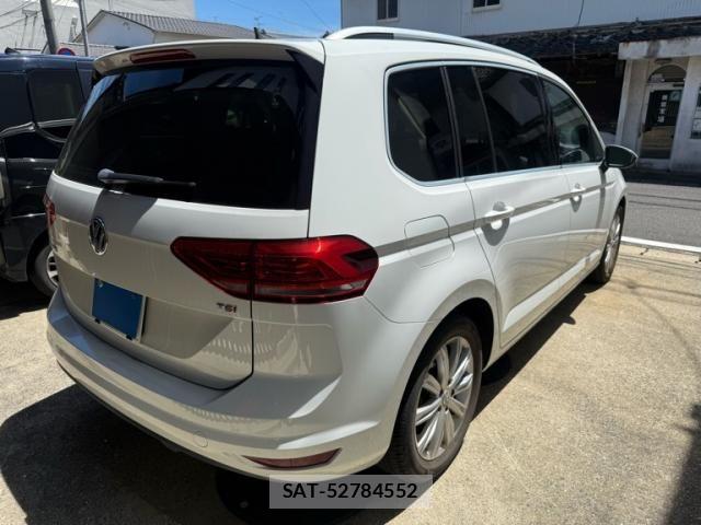 VolksWagen GOLF TOURAN 2017-09 8039182-3