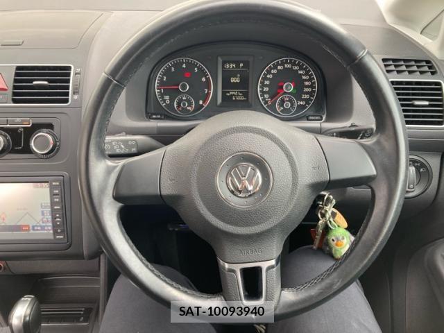 VolksWagen GOLF TOURAN 2013-07 8076139-11
