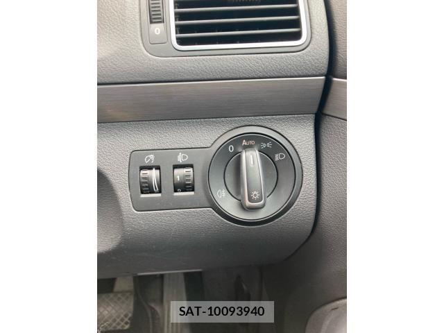 VolksWagen GOLF TOURAN 2013-07 8076139-13