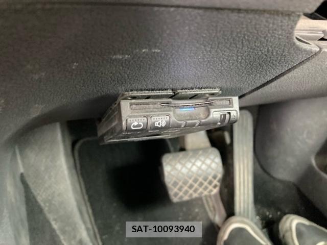 VolksWagen GOLF TOURAN 2013-07 8076139-16