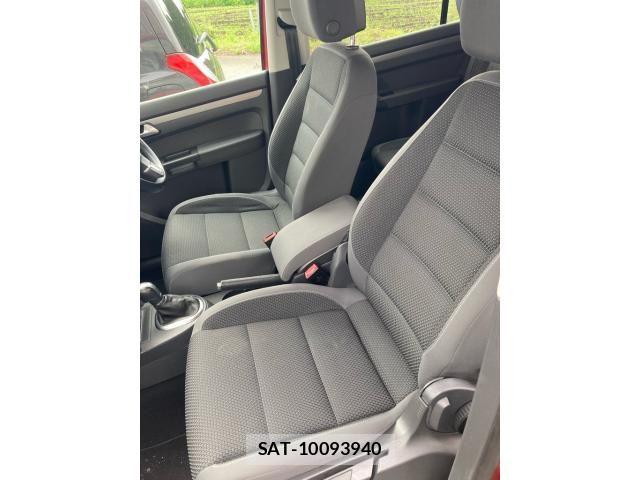 VolksWagen GOLF TOURAN 2013-07 8076139-21
