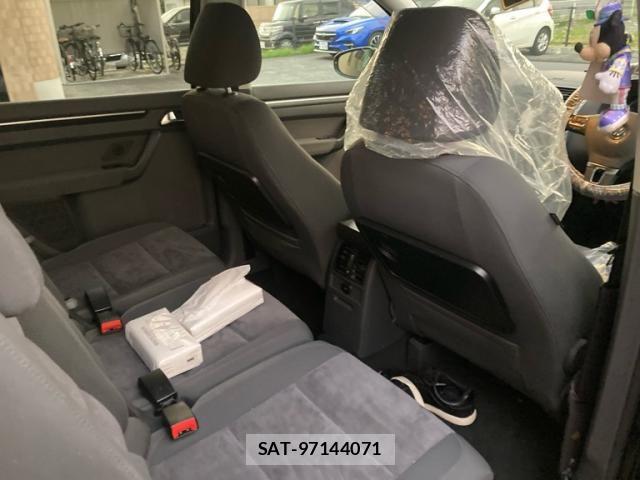 VolksWagen GOLF TOURAN 2011-03 8102709-18