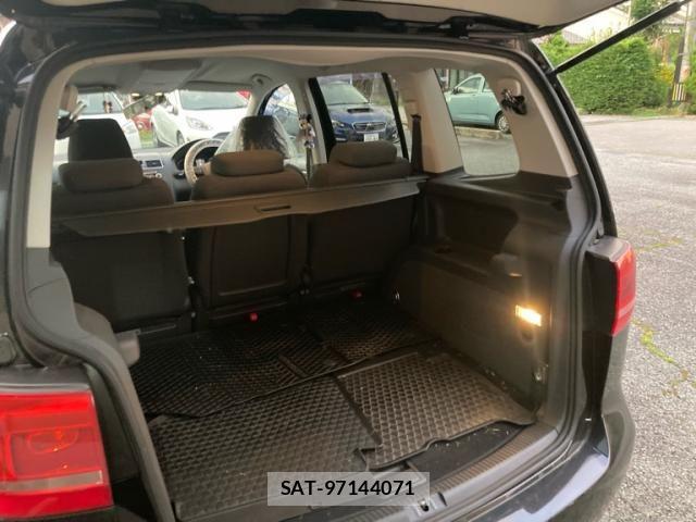 VolksWagen GOLF TOURAN 2011-03 8102709-22
