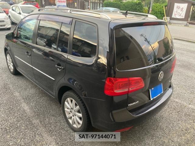 VolksWagen GOLF TOURAN 2011-03 8102709-2