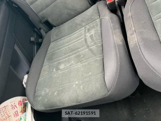 VolksWagen GOLF TOURAN 2018-09 8102708-14