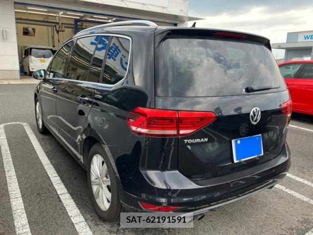 VolksWagen GOLF TOURAN 2018-09 8102708-3