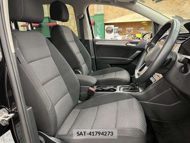 VolksWagen GOLF TOURAN 2023-11 8102706-3