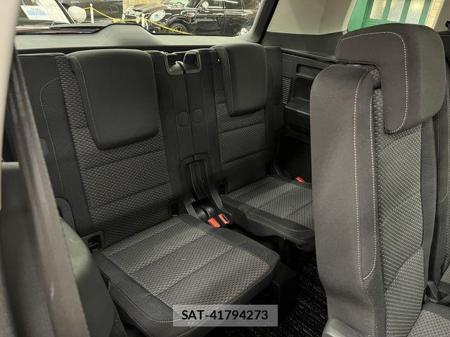 VolksWagen GOLF TOURAN 2023-11 8102706-5