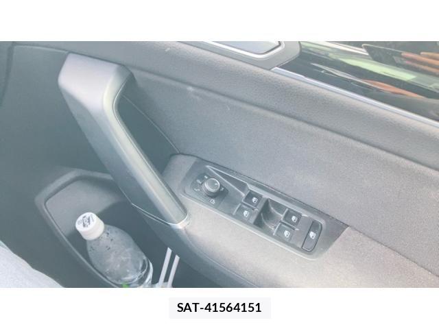 VolksWagen GOLF TOURAN 2018-09 8132995-10