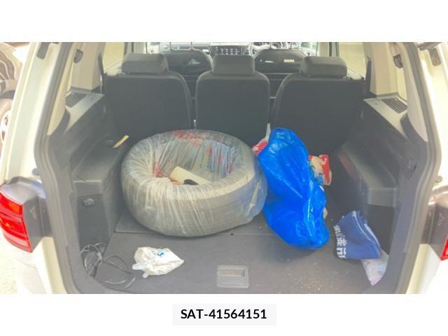 VolksWagen GOLF TOURAN 2018-09 8132995-13