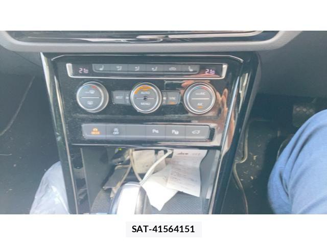 VolksWagen GOLF TOURAN 2018-09 8132995-5