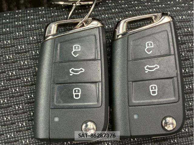 VolksWagen GOLF TOURAN 2020-03 8132994-20