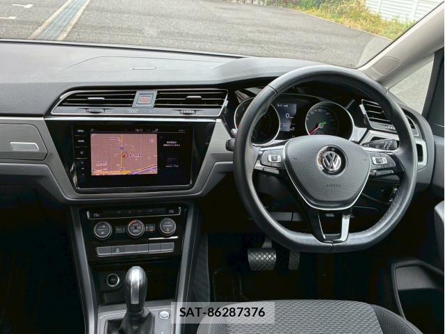 VolksWagen GOLF TOURAN 2020-03 8132994-5